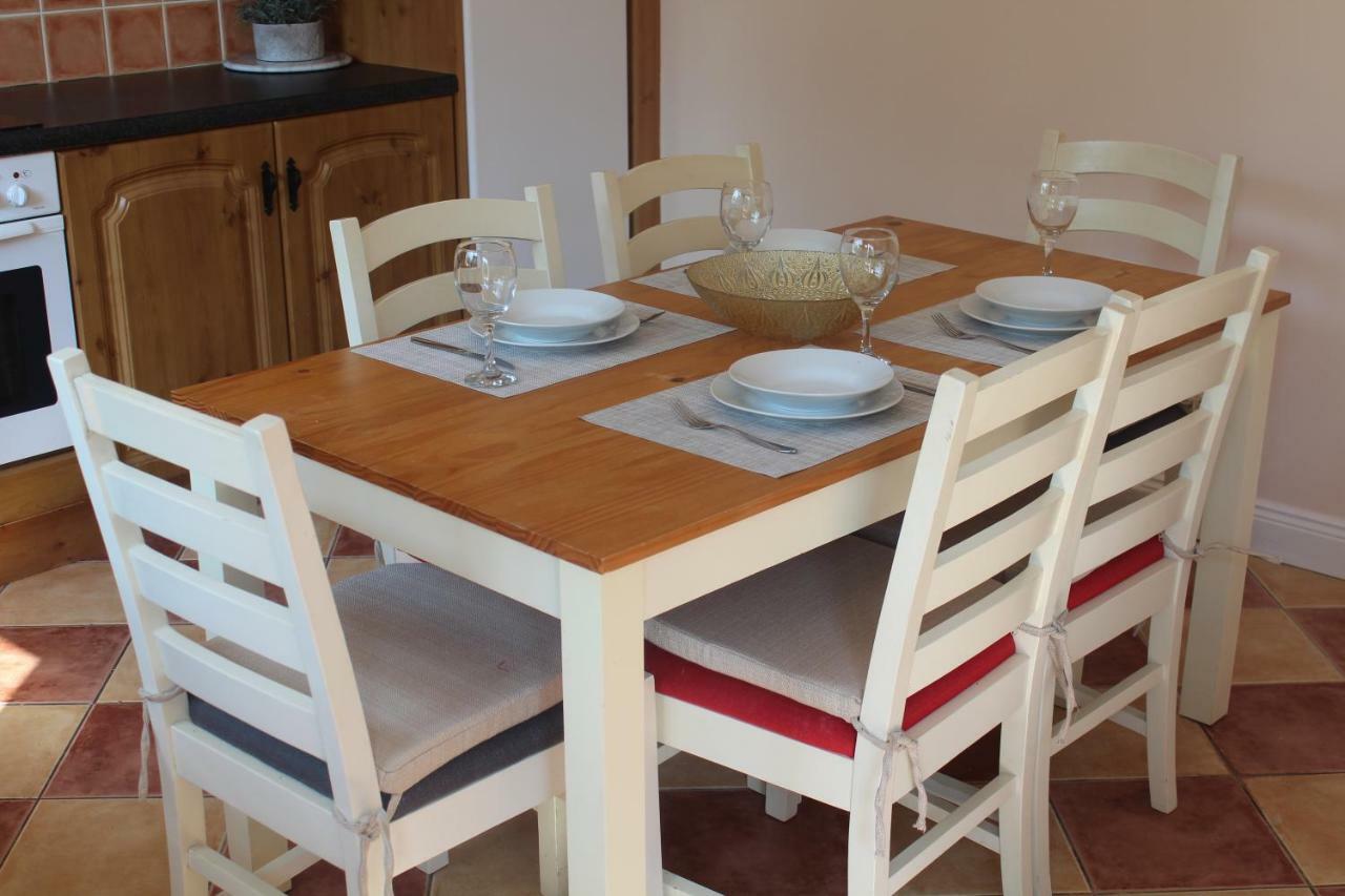 5 Mins Walk To Carrick - Sleeps 12 - Off Road Parking - Modern House Villa Eksteriør bilde