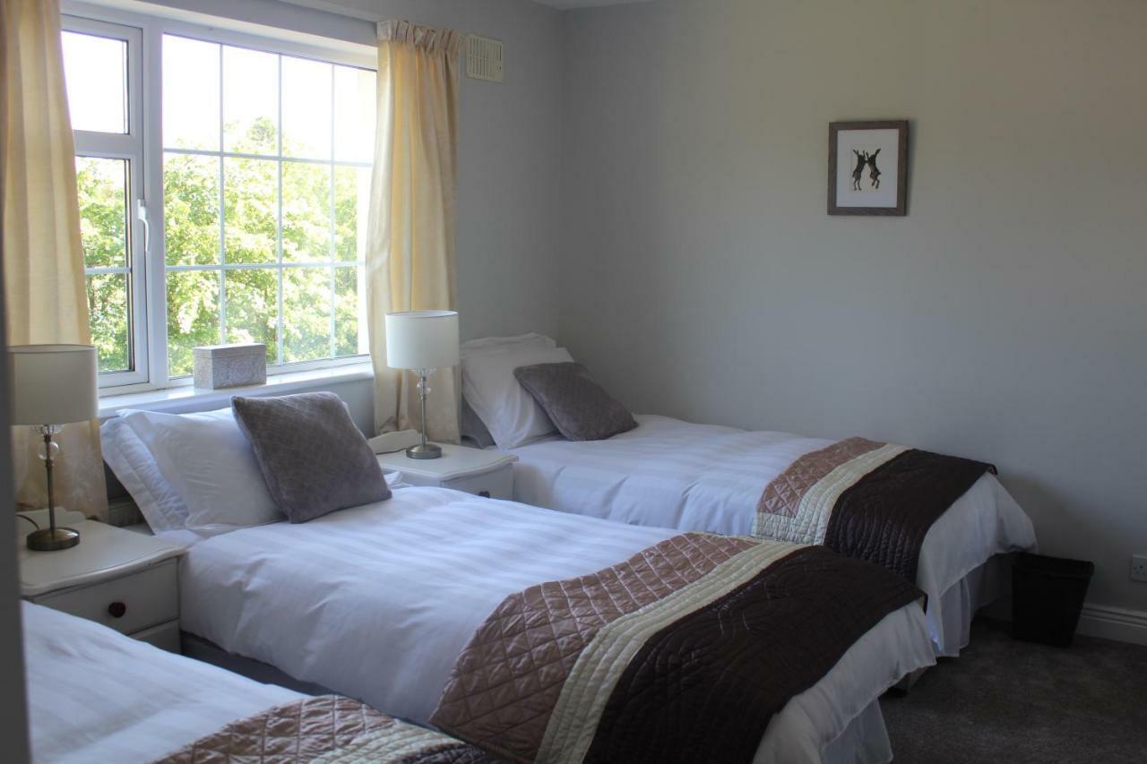5 Mins Walk To Carrick - Sleeps 12 - Off Road Parking - Modern House Villa Eksteriør bilde