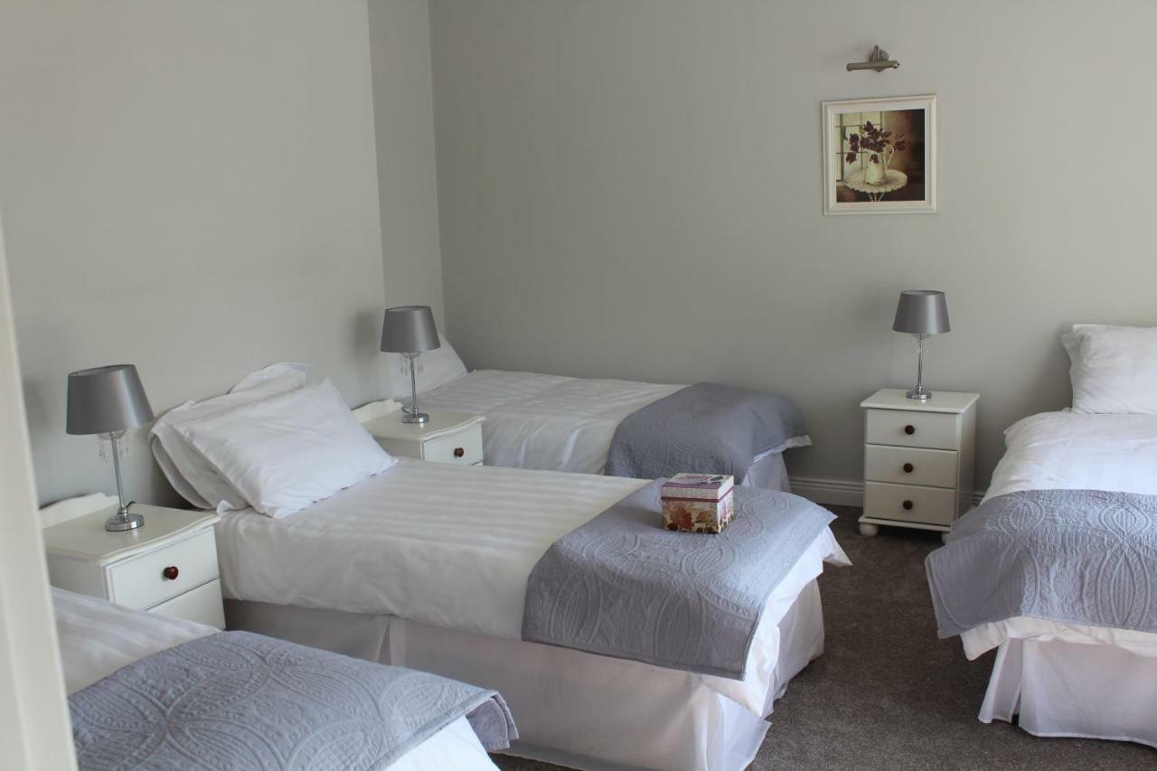 5 Mins Walk To Carrick - Sleeps 12 - Off Road Parking - Modern House Villa Eksteriør bilde